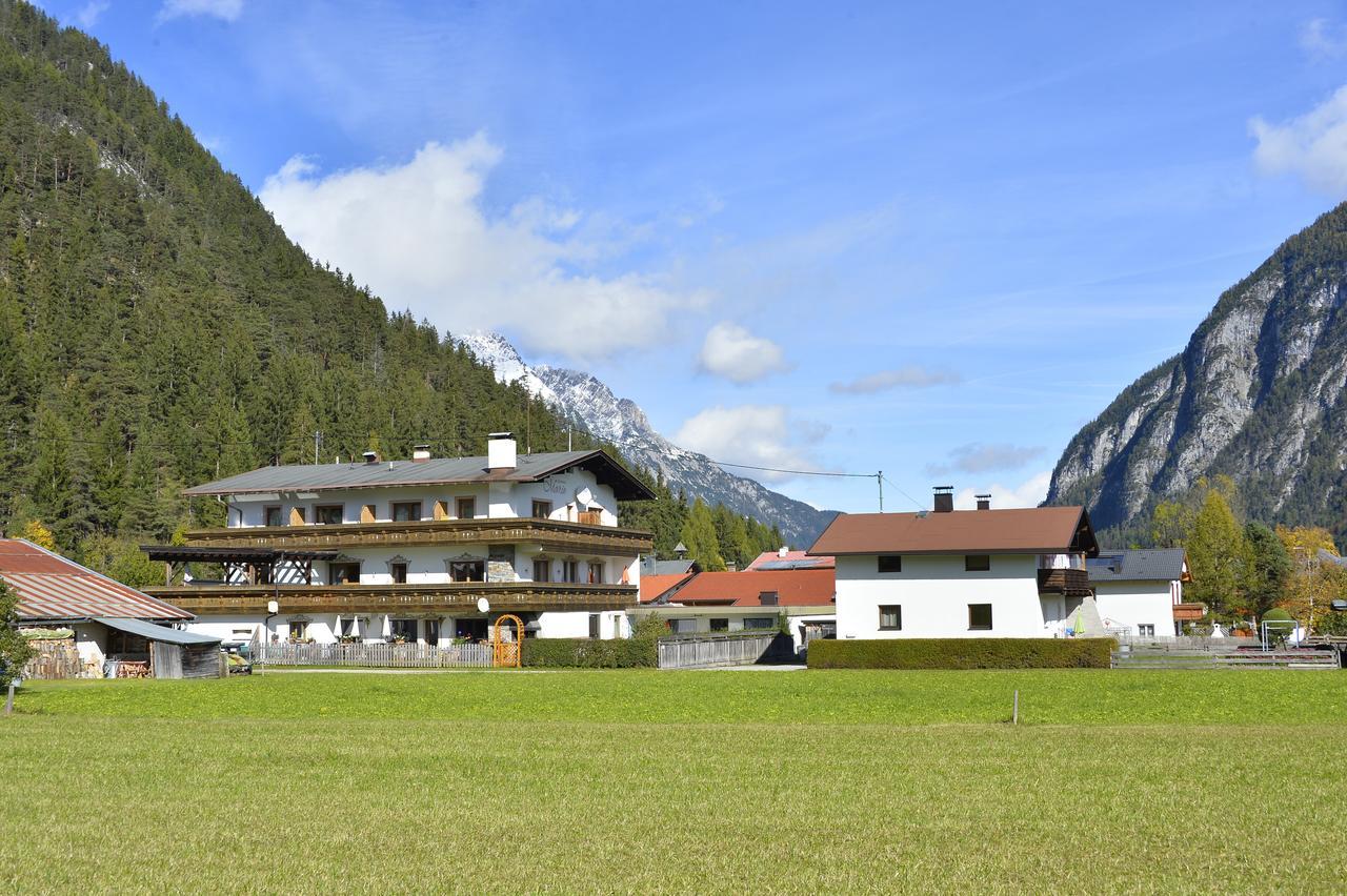 Pension Und Apartments Landhaus Marie Leutasch Kültér fotó