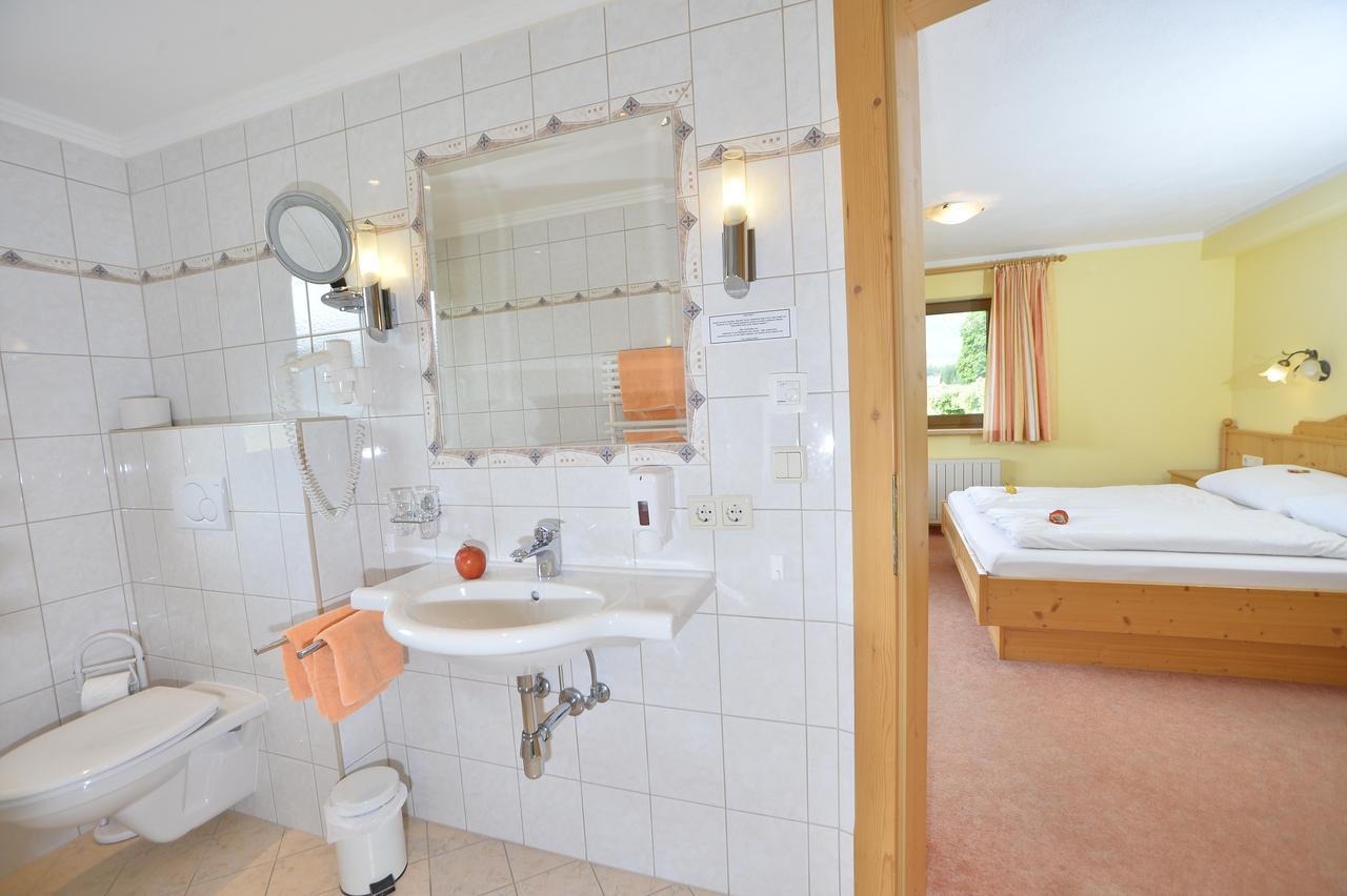 Pension Und Apartments Landhaus Marie Leutasch Kültér fotó